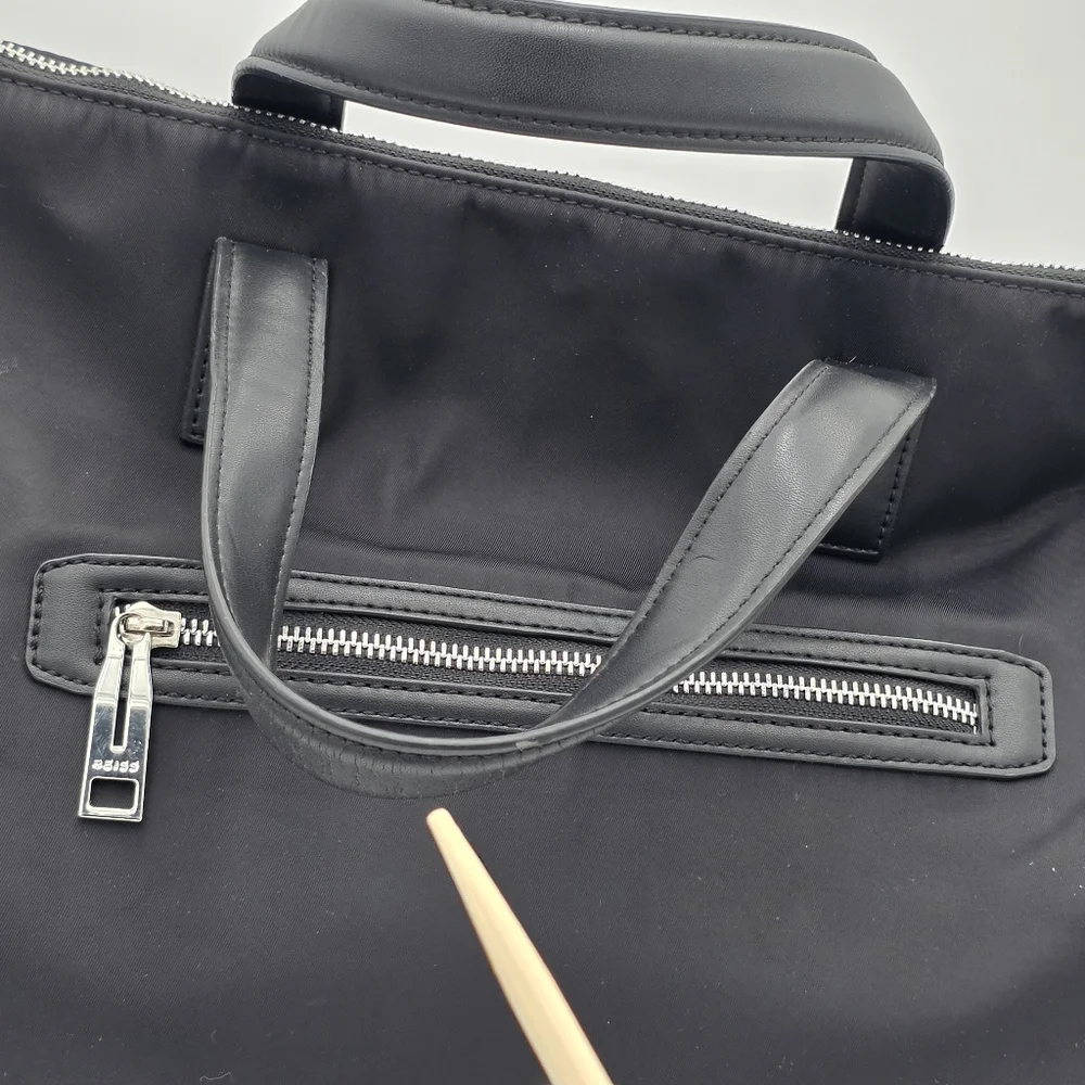 Reiss Carlton Nylon Black Messenger Bag - Picture 5 of 16